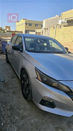 نيسان ألتيما